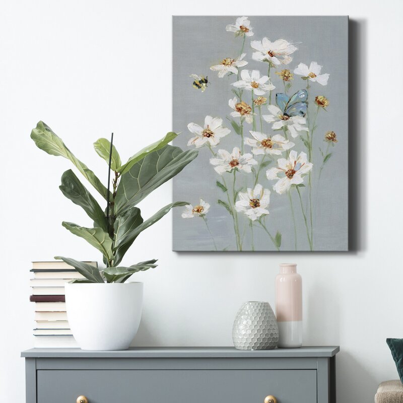 Elegant White Daisies with Butterfly - Charming Floral Oil Painting