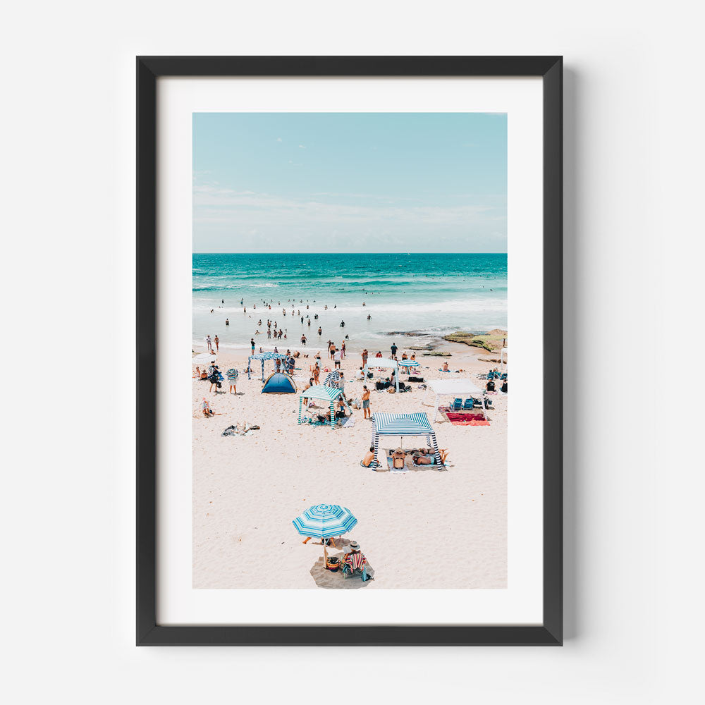 Vibrant Summer Day at Maroubra Beach – Relaxation and Fun in the Sun