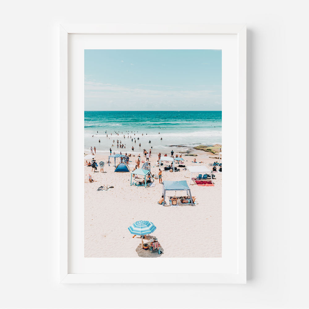 Vibrant Summer Day at Maroubra Beach – Relaxation and Fun in the Sun