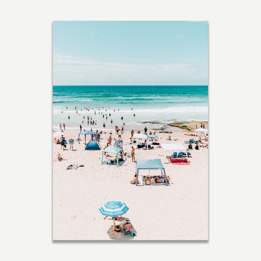 Vibrant Summer Day at Maroubra Beach – Relaxation and Fun in the Sun