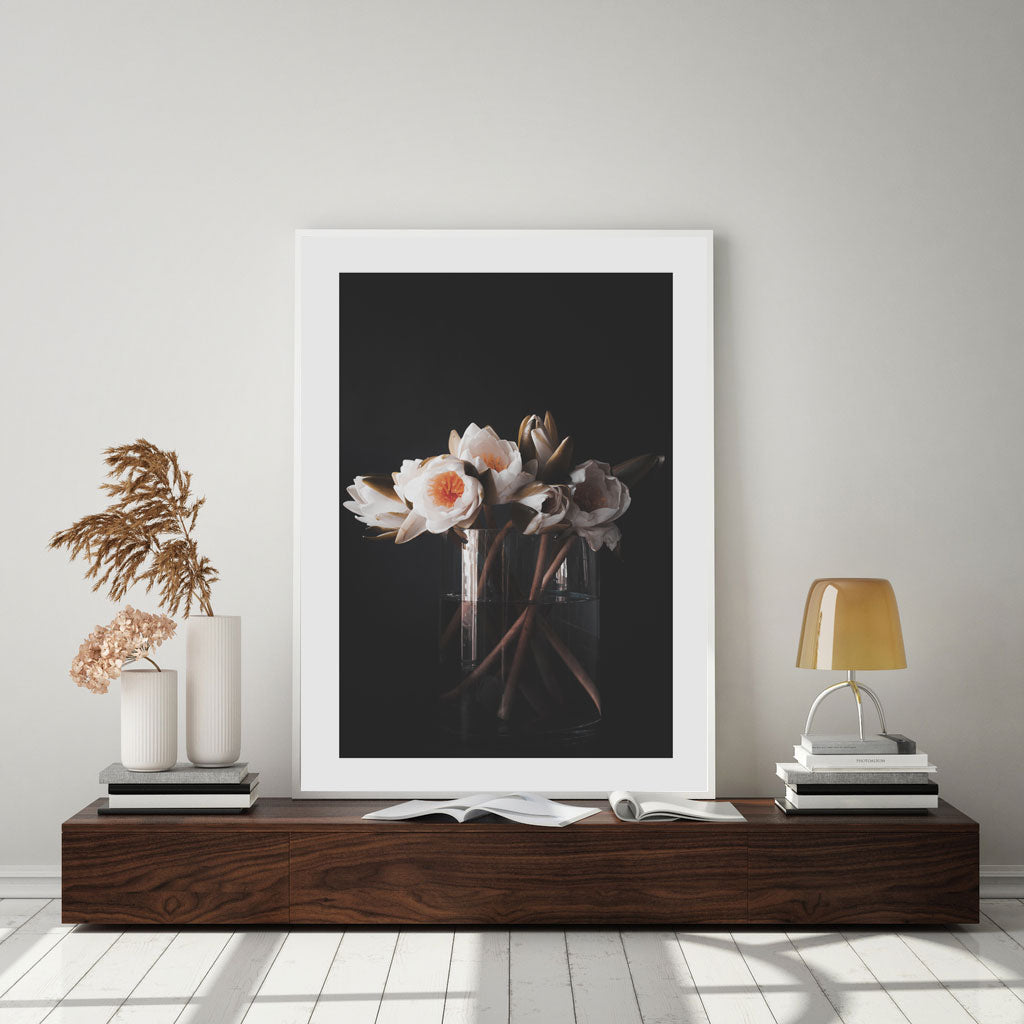 Elegant Water Lily Bouquet in Glass Vase - Stunning Oil Painting for Home Decor
