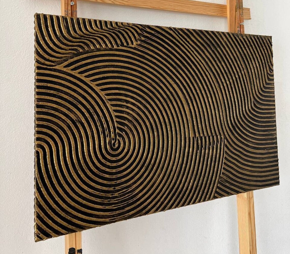 Abstract Gold Swirls: Modern Wall Art for Elegant Home Decor