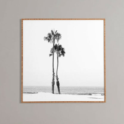 Elegant Black and White Palm Trees Art Print - Coastal Scenic Wall Décor