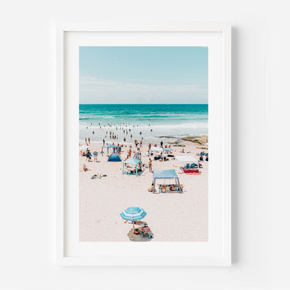 Vibrant Summer Day at Maroubra Beach – Relaxation and Fun in the Sun