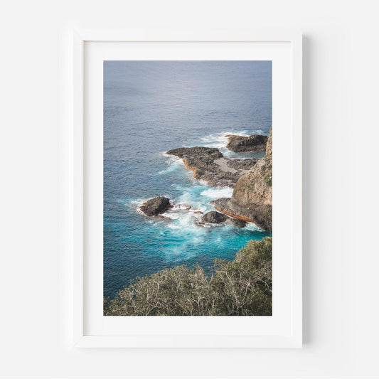 Coastal Serenity: Tranquil Ocean Waves and Rocky Shoreline Oil Painting