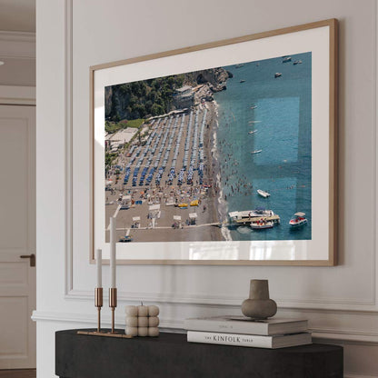 Vibrant Coastal Escape: Serenity by the Shoreline
