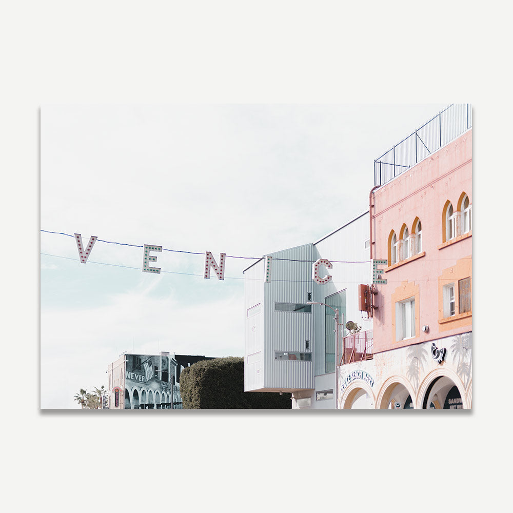 Charming Venice Beach Streetscape: Vibrant Oceanfront Oil Painting